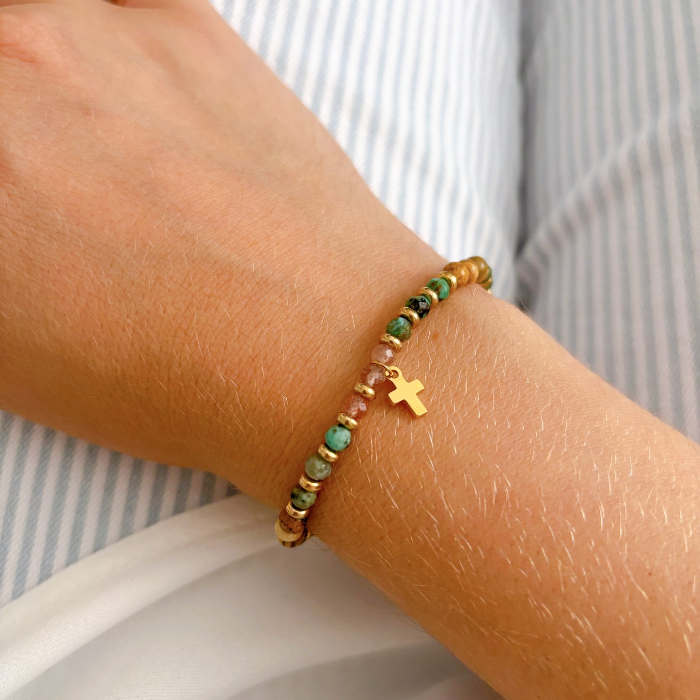 Pulsera Cruz piedras