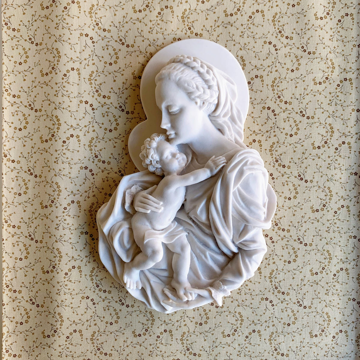 Virgen del abrazo